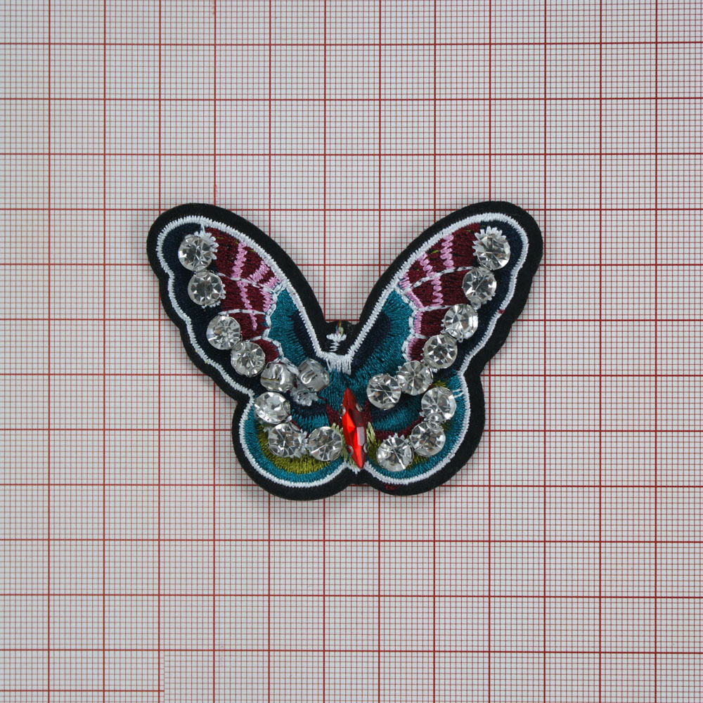 Аппликация клеевая вышитая Бабочка со стразами 8*7см черный, зеленый, голубой, розовый, бордовый, белый и белые камни, шт. Аппликации клеевые Вышивка
