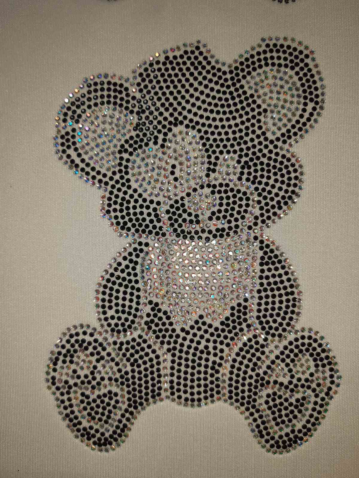 Аппликация из страз Медведь, 13,19*18,23см, SS6,5 черный 62610, SS6  хамелеон 62611, шт. Аппликация клеевая