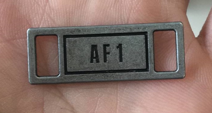 Лейба металл AF1 30*11мм, лого вдавленный, old zink, шт. Лейба Металл