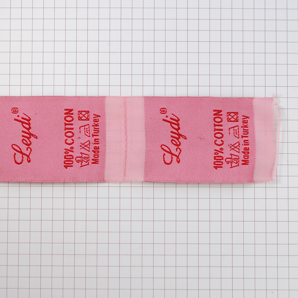 Этикетка тканевая вышитая Leydi розовая 4cм 100м. Вышивка / этикетка тканевая