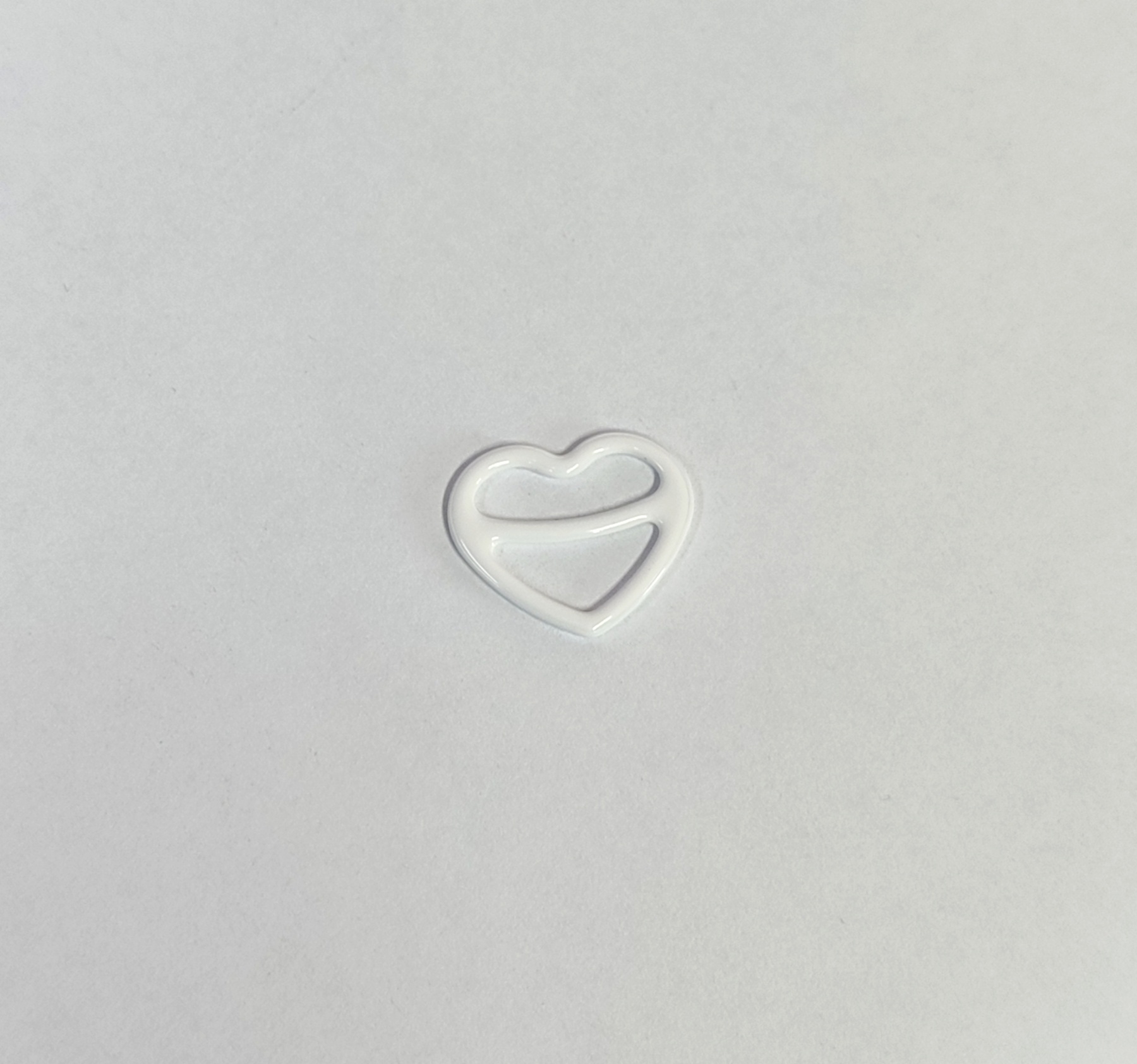 Перетяжка бельевая металл Сердце 10,8*12,5мм (внутр.), 13,8*16,9 (внешн.), белый, 1т.шт, уп. Перетяжка бельевая