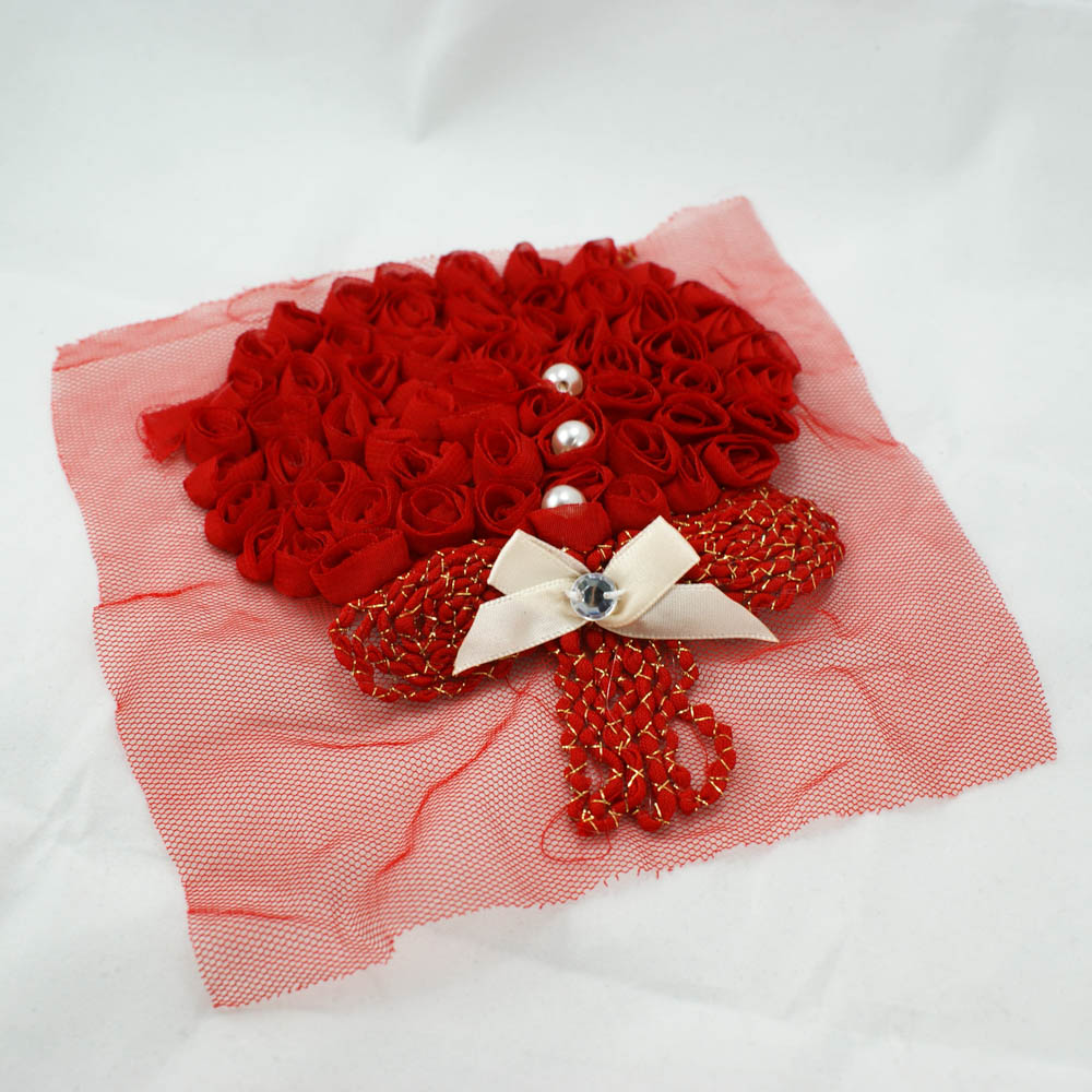 Аппликация кружевная пришивная Букет роз 12*17см, красный, белый, жемчуг, бантик . Аппликации Пришивные Кружевные Вязаные