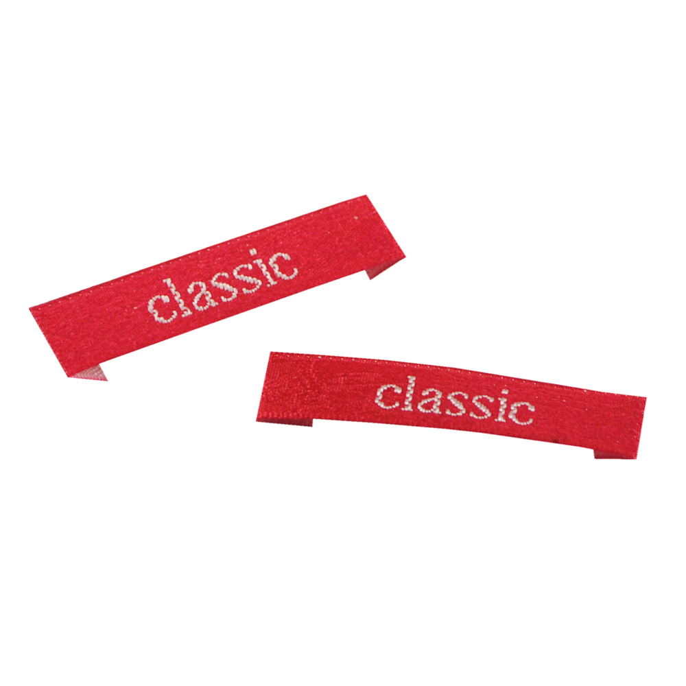 Этикетка тканевая вышитая шт. Classic красная 1*4,8см, шт. Вышивка / этикетка тканевая