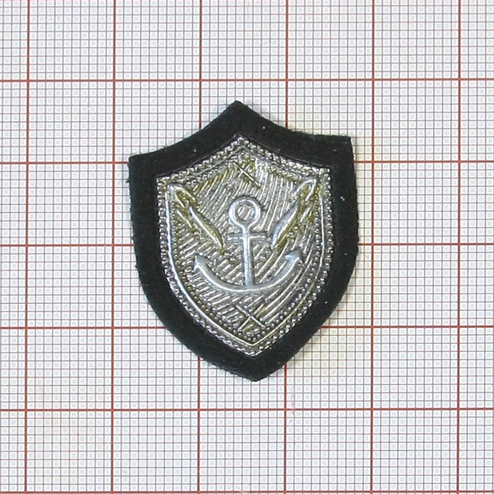 Нашивка тканевая резиновая накладка ЯКОРЬ 2,6*3,5см черная, серый, золотой, шт. Нашивка Ткань