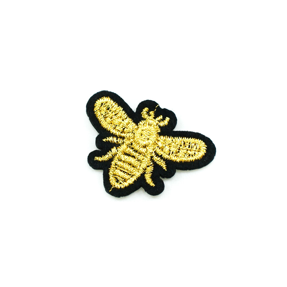 Аппликация клеевая вышитая Муха черно-золотая 3,5*3см черный, золото, шт. Аппликации клеевые Вышивка