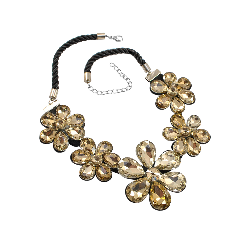 Воротник Цветы украшение из страз топаз, на застежке, шт. Воротники