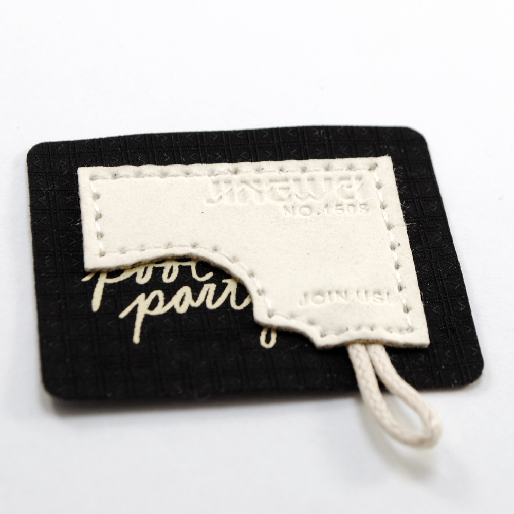 Лейба п/у Par (с петелькой), 5*5см, черный, бежевый, шт. Лейба Кожзам