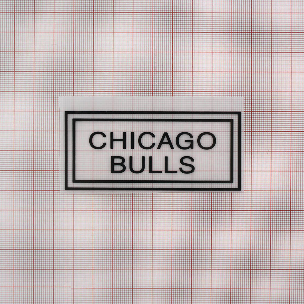 Термоаппликация резиновая прозрачная CHICAGO BULLS 89*40мм прямоугольная, черный рисунок, шт. Термоаппликации Резиновые Клеенка