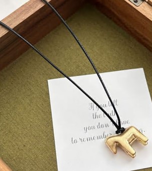 Украшение на шнуре Лошадь, 96см, золото, черный, шт. Украшения