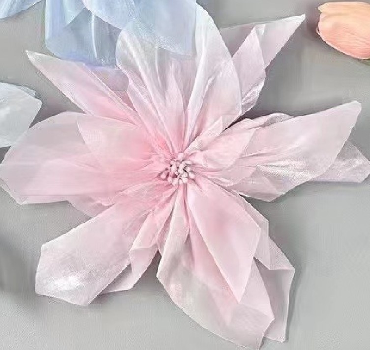 Аппликация тканевая пришивная Цветок 28см, атлас и бисер, розовый, шт. Аппликации Пришивные Цветы Банты