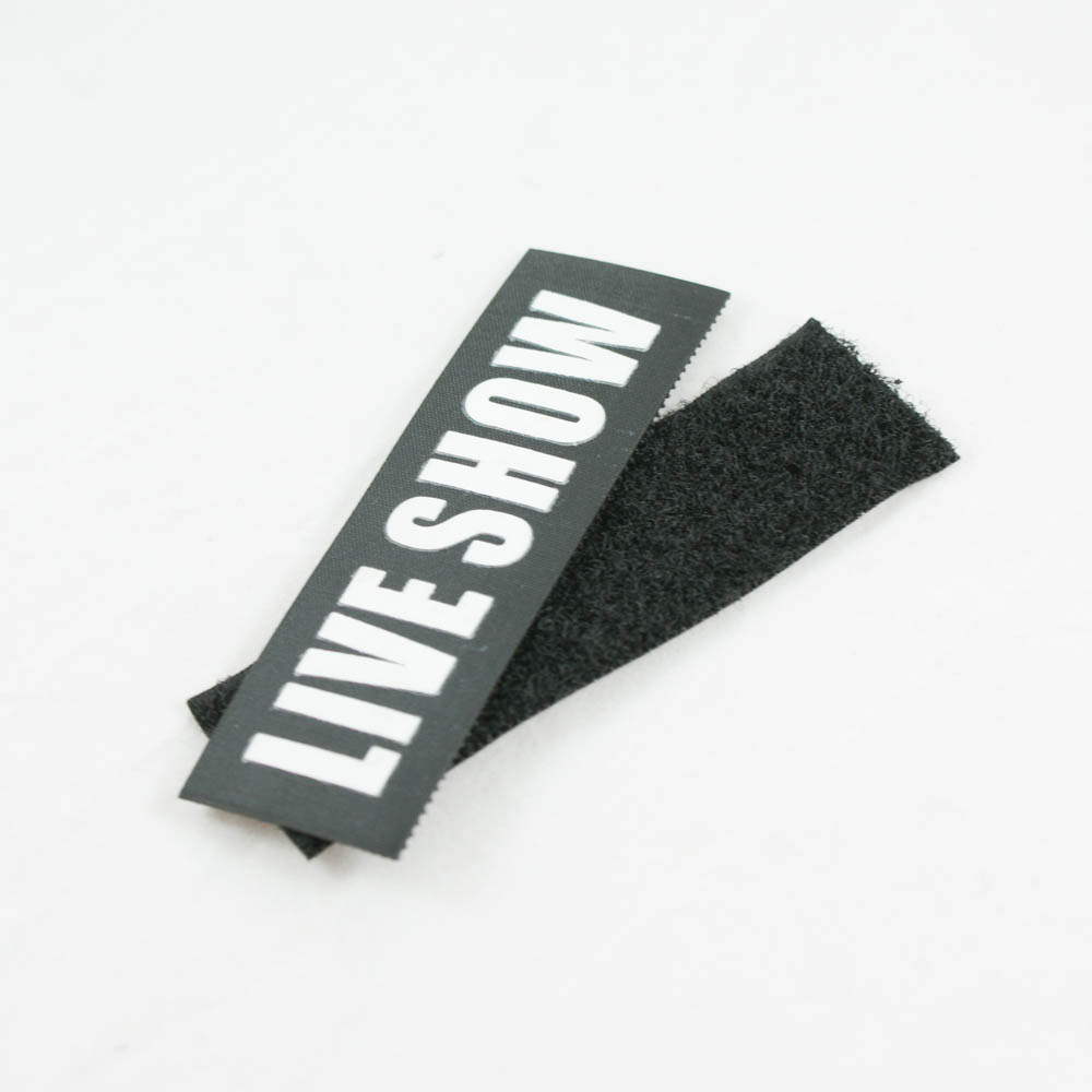 Нашивка тканевая на липучке Live show 8.3*2.5см прямоугольной формы, черно-белая, шт. Нашивка Липучка