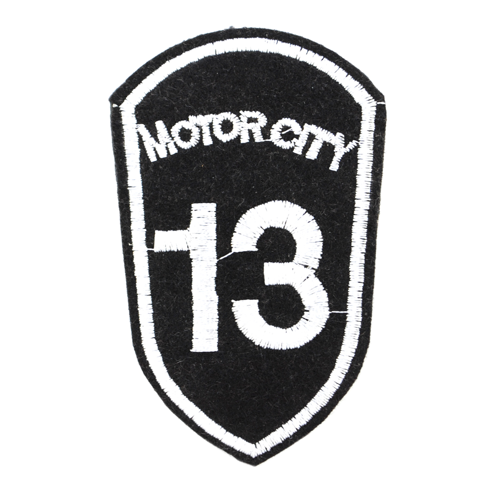 Нашивка тканевая Motor City 13 5,5*9,2см черно-молочный, вышитый лого, шт. Нашивка Вышивка