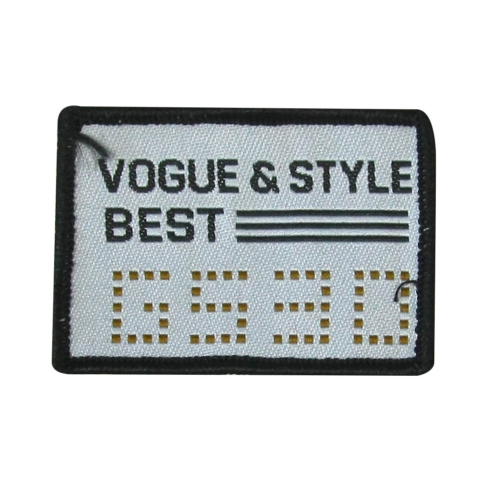 Нашивка тканевая G530 Vogue 5,5*4,0см, молочный, черный, золотая краска, шт. Нашивка Вышивка, Ткань