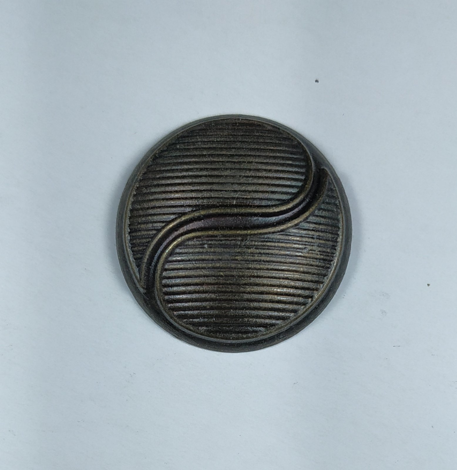 Пуговица TR-15-44 ant 26мм. Пуговица металлизированная