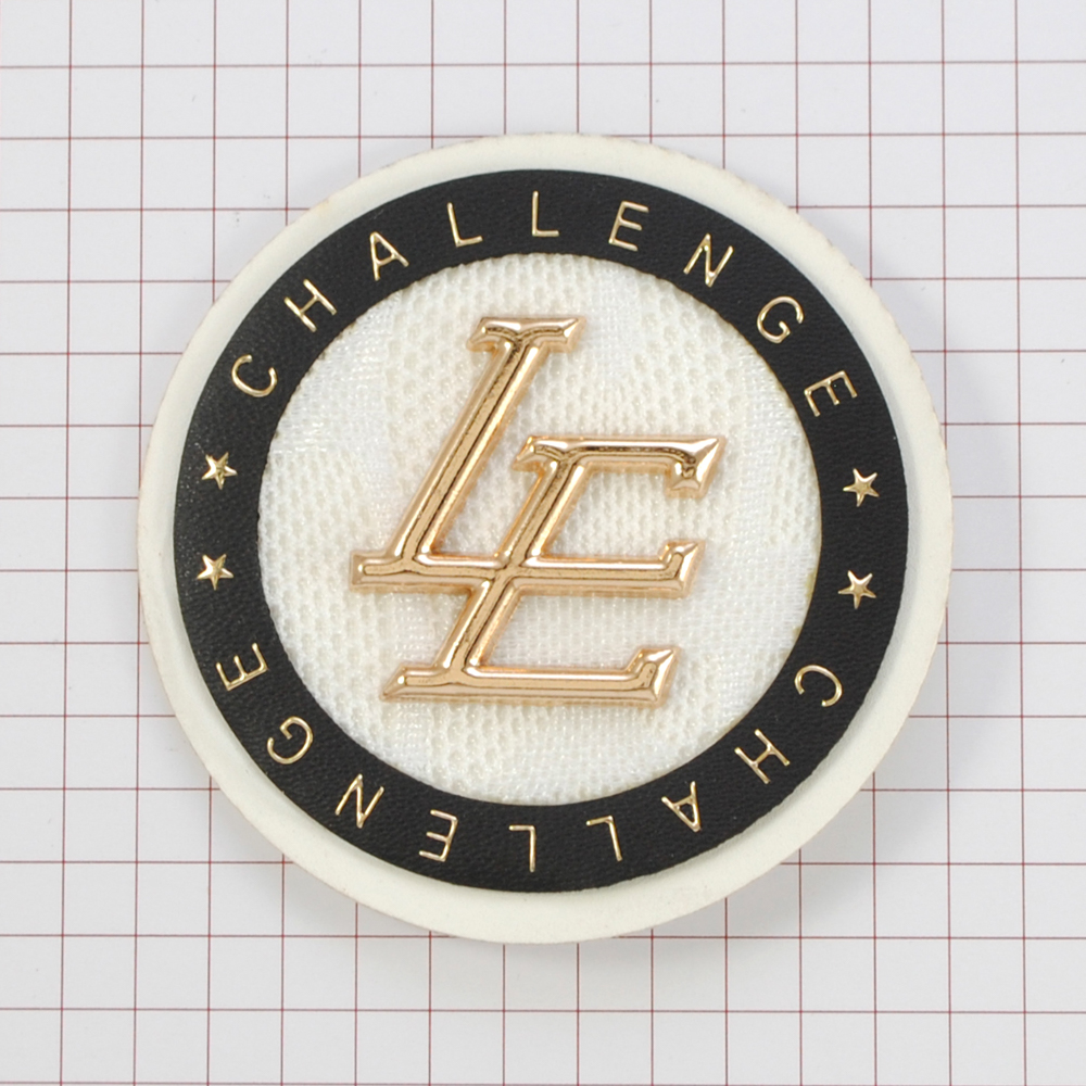 Лейба кожзам с текстилем LE Challenge 57мм, круглая, белая с черным + мет. и надпись золото, шт. Лейба Кожзам