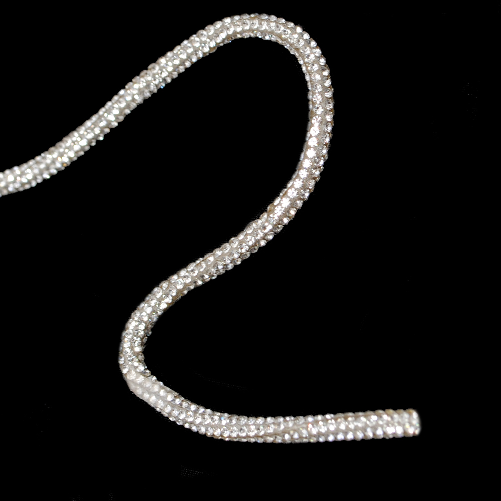 Шнур со стразами, SS5 (класс А), 0,4 см, белый, ярд. Тесьма из страз