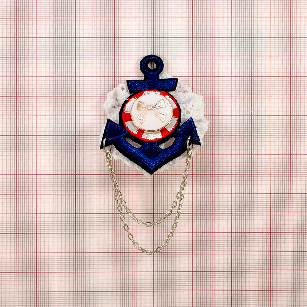 Брошь № 02 синий якорь, белое кружево, пуговица эмаль, шт. Броши