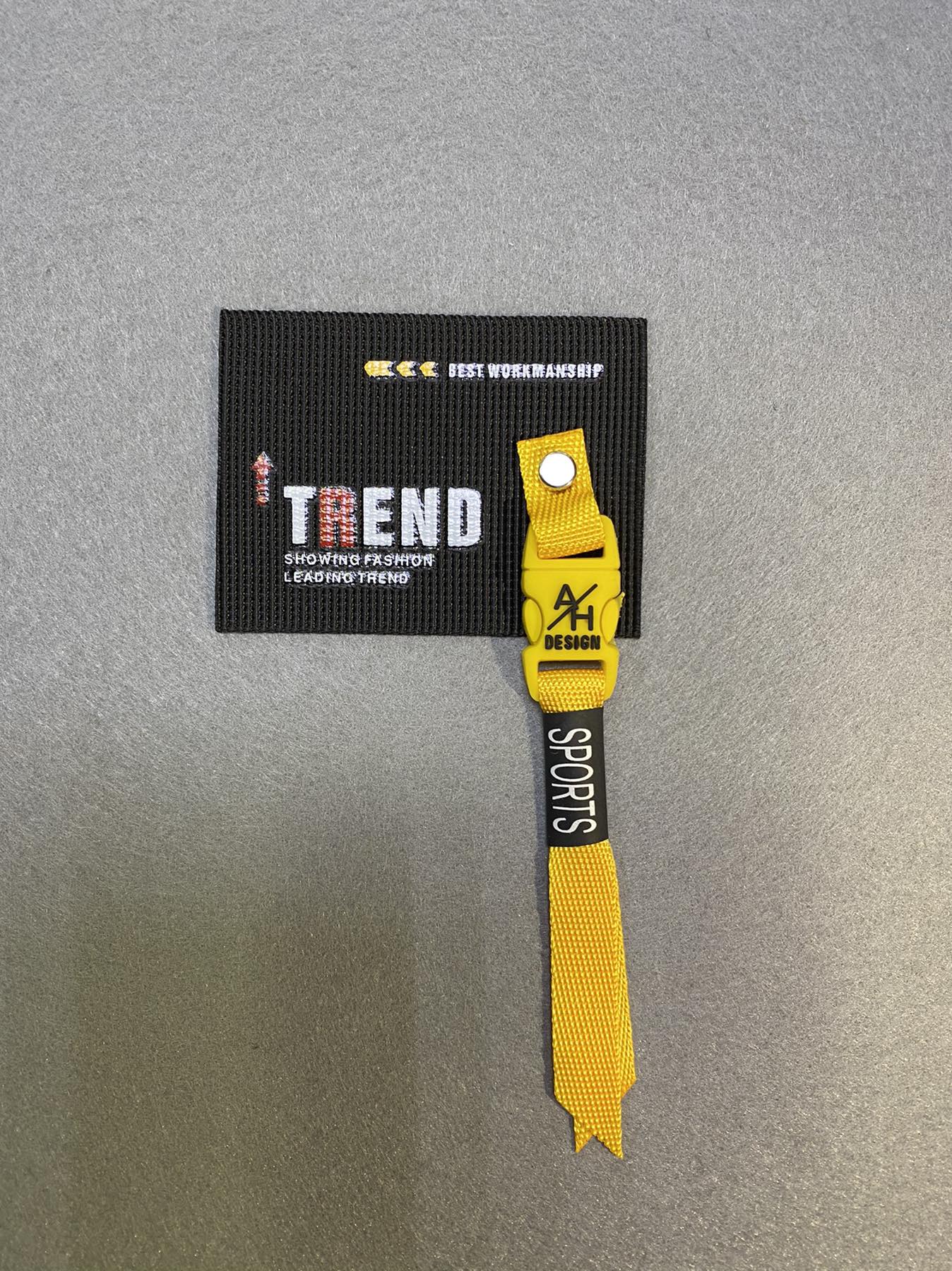 Лейба тканевая с подвеской TREND, 6.5*5см, черный, белый, красный, желтый, шт. Лейба Ткань