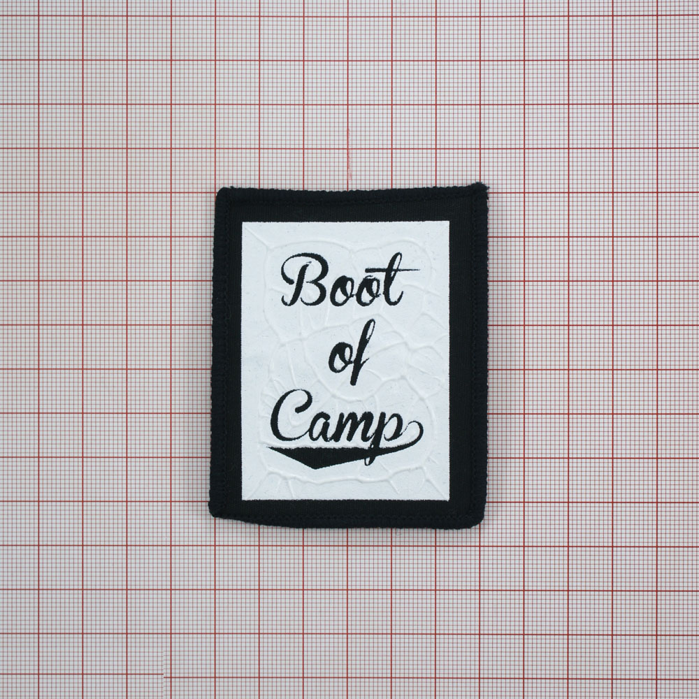 Нашивка тканевая Boot of Camp 7,8*6,5см, белый, черный. Нашивка Резиновый Конгрев