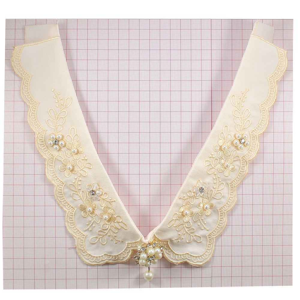 Воротник XS-002 бежевый, камни белые 5мм, бисер, жемчуг 6мм, ромб 6*5мм, шт. Воротники