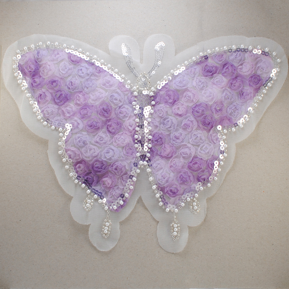 Аппликация круж. приш. Бабочка из роз, 28*20,5см, фиолет., сер., жемчуг, пайетки, шт. Аппликации Пришивные Кружевные Вязаные