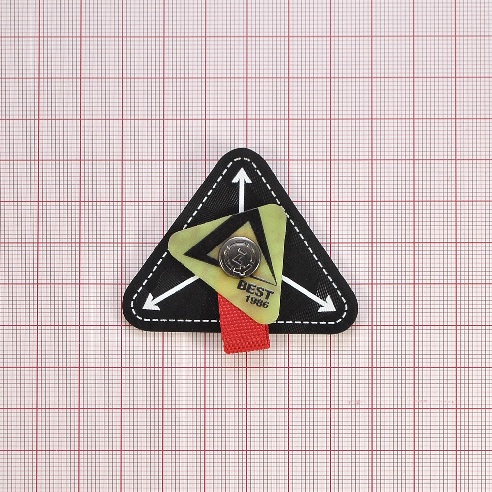 Лейба полиуретан с хольнитеном Треугольник со стрелками, 5*5,5см, черный, белый, зеленый, красный, шт. Лейба Кожзам