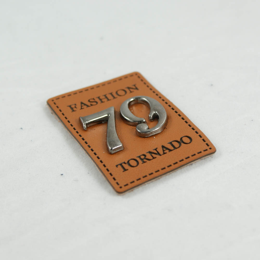 Лейба кожзам Fashion tornado 79 34*50мм коричневая основа, металл черный никель, шт. Лейба Кожзам