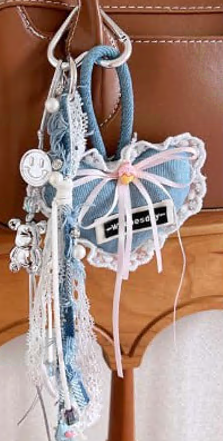 Брелок Сердце, 27*11*3см, никель, голубой джинс, белое кружево, шт. Подвески