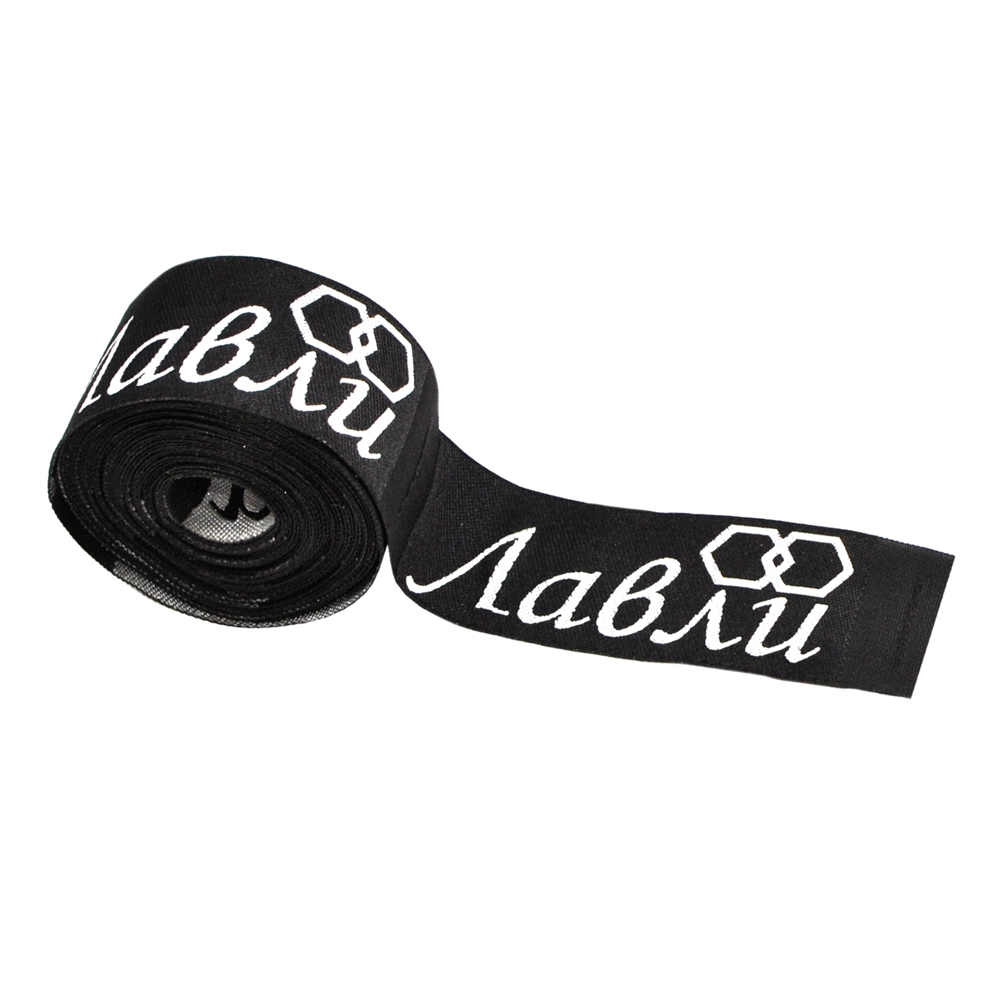 Этикетка тканевая вышитая Лавли 3см черная. Вышивка / этикетка тканевая