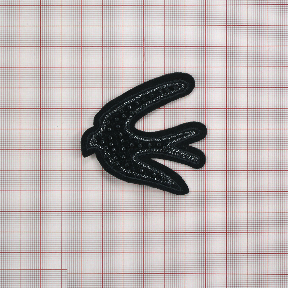 Нашивка тканевая бисер пришивная Ласточка 5,6*6,1см черно-серая вышивка, черный бисер, шт. Нашивка Стразы, Бисер