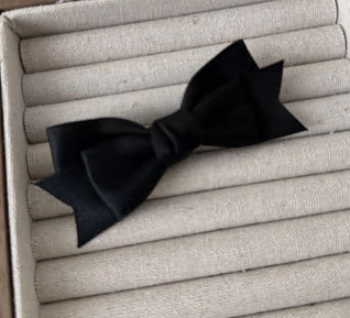 Аппликация тканевая пришивная Бант, 9*4см, черный, шт. Аппликации Пришивные Цветы Банты