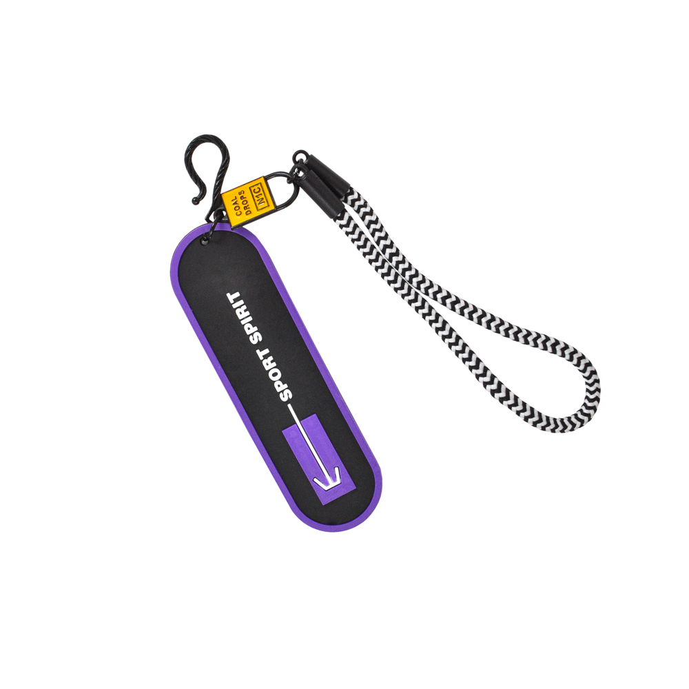 Подвеска резиновая с железным карабином Sport Spirit, 21*3,5см черный, фиолетовый, белый, шт. Подвески