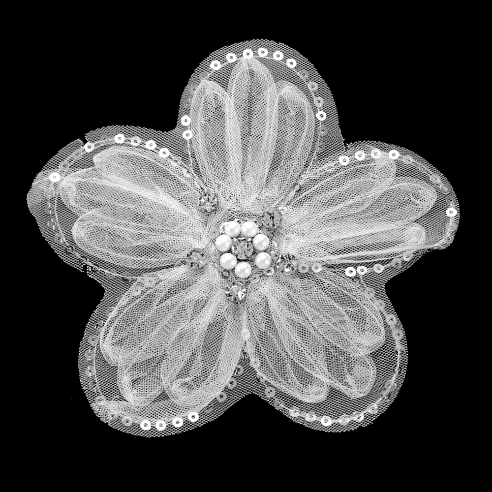Аппликация пришивной Цветок, 13*12см, белый, бусины, стразы, шт. Аппликации Пришивные Цветы Банты