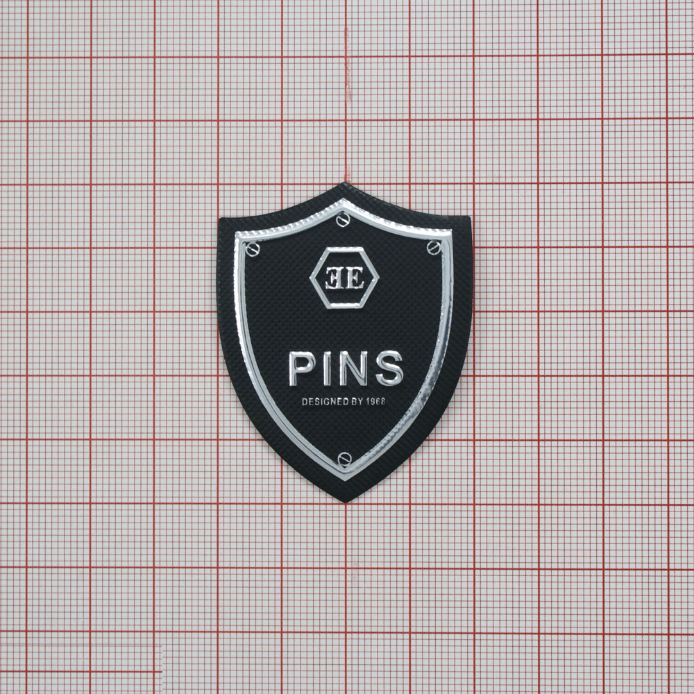 Лейба пластик PINS 40*50мм, черная, серебро. Лейба Пластик