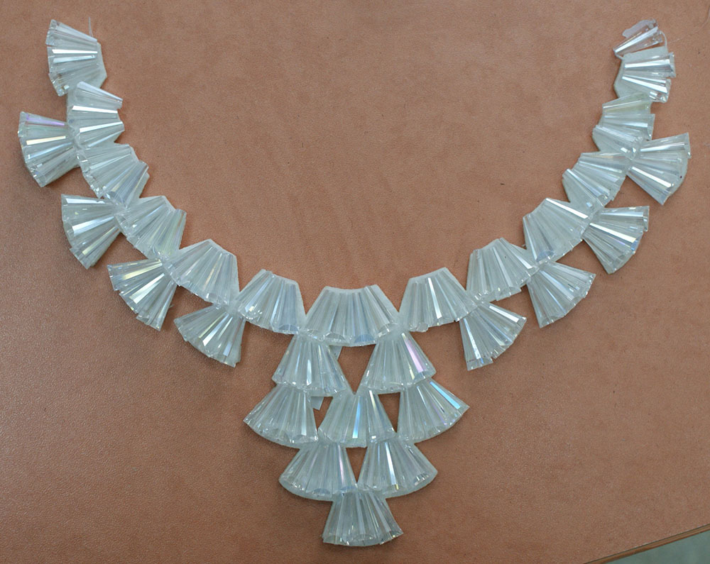 Воротник FY-213 Пагода 2 уровня черный хамелеон Колокольчики, шт. Воротники