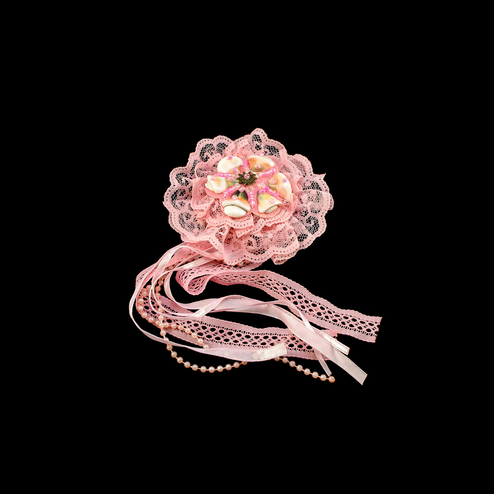Шеврон R-793-2, 9см, розовый кружевной цветок, ракушки, подвески. Шеврон