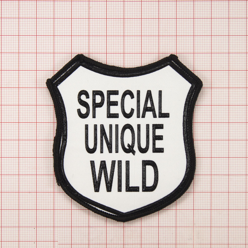 Нашивка тканевая Special Unique Wild 8,5*9,5см, бело-черная, резиновый рисунок. Нашивка Резиновый Конгрев