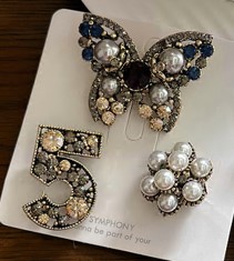 Комплект брошей (5, бабочка, цветок), золото, черный, бусины, камни, шт. Броши комплект