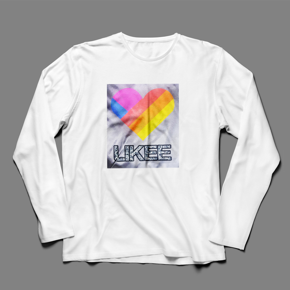 Аппликация пришивная Likee Сердце 19*24см, серый фон, разноцветный, шт. Аппликации Пришивные Постер