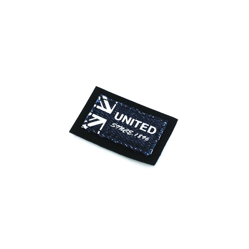 Лейба п/у UNITED, 3*4.5см, черный, синий, белый джинс. Лейба Кожзам