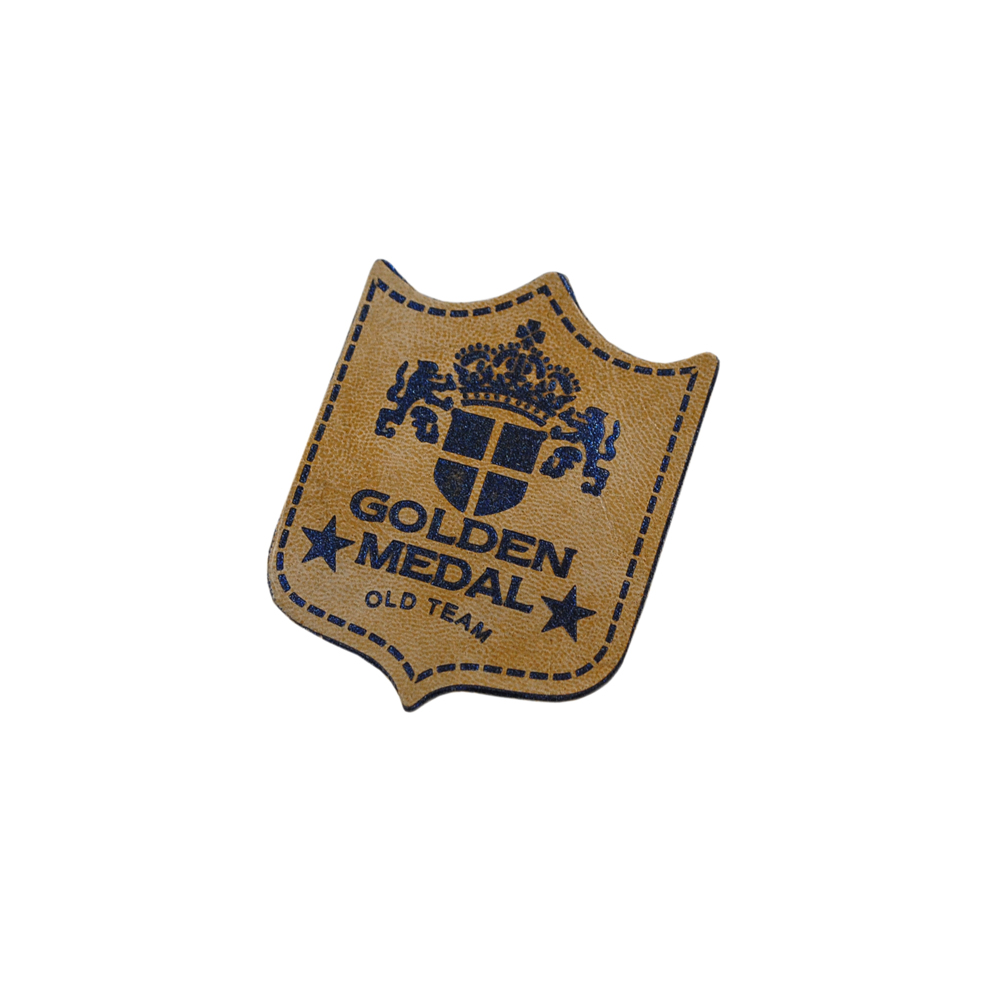 Лейба кожзам A11087 Golden Medal 38*48мм бежевый, синий лого, шт. Лейба Кожзам