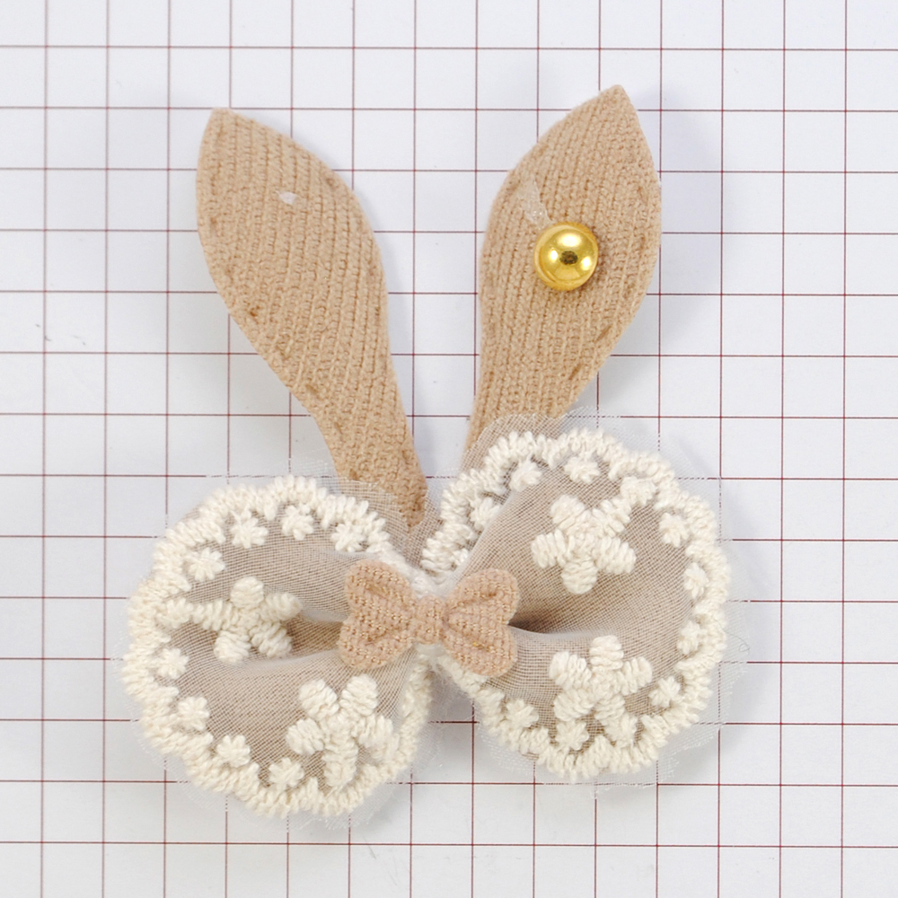 Аппликация тканевая пришивная детская Бант с цветочной вышивкой, 5*6см, бежевый, коричневый, белый, золотая бусина, шт. Аппликации Пришивные Цветы Банты