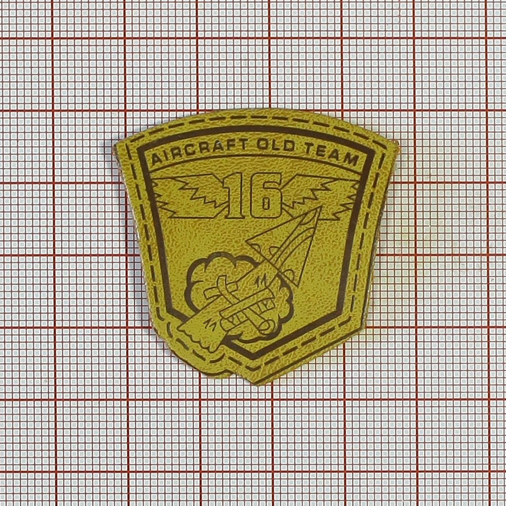 Лейба кожзам A11089 16 40*38мм бежевый, коричневый лого, шт. Лейба Кожзам