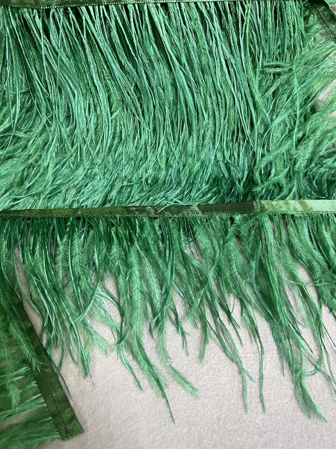 Перья в рулоне 10-14см, зеленый, ярд. Перья