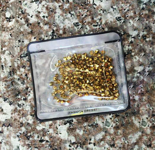 Аппликация пришивная силиконовая Аквариум Fashion Dress с камнями, 7*5,5см, прозрачный, черный, золотой, шт. Аппликации Пришивные Резина, Силикон