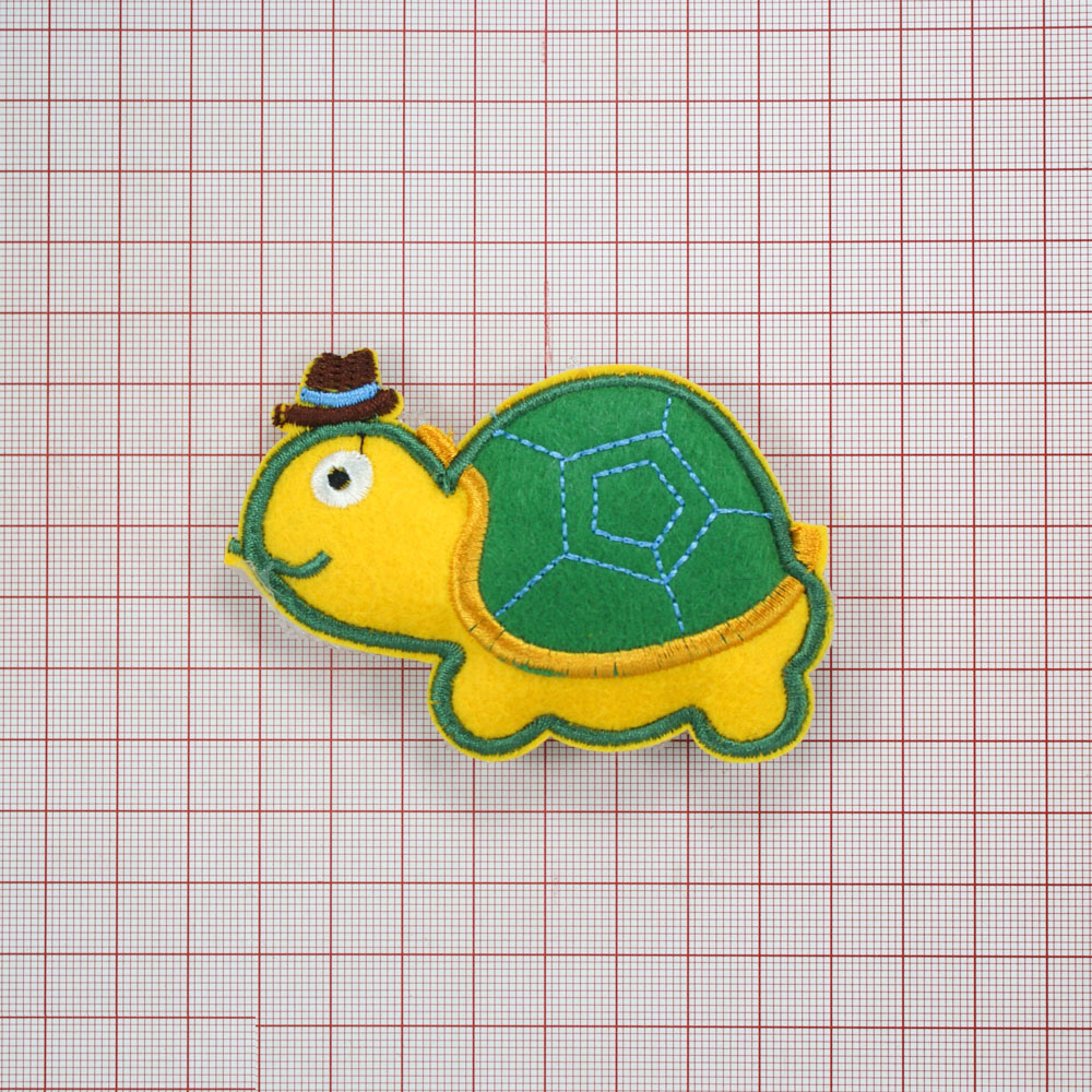 Нашивка тканевая Черепашка 8,5*6см желто-зеленая, коричневый, голубой, шт. Нашивка Вышивка, Ткань