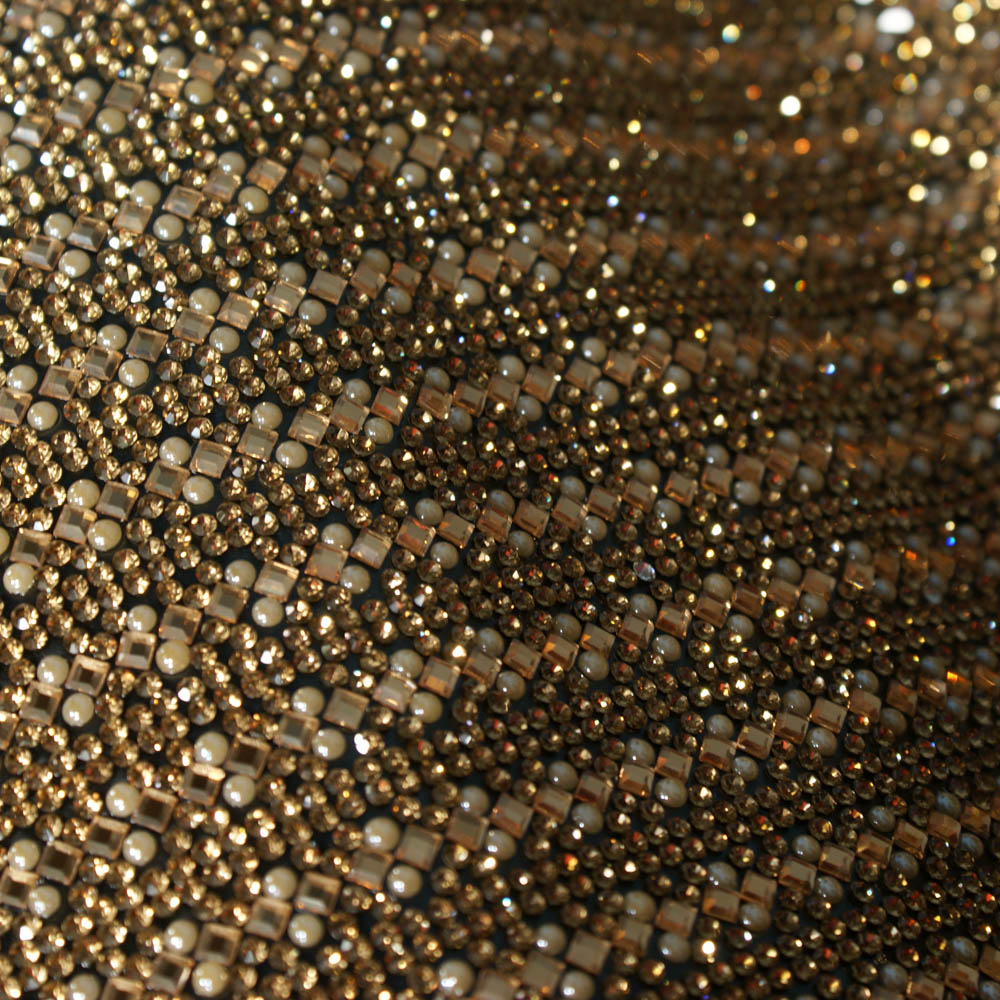 Стразы полотно золотые квадраты,  золотые камни, белый жемчуг 24*40, 1лист. Полотна из страз