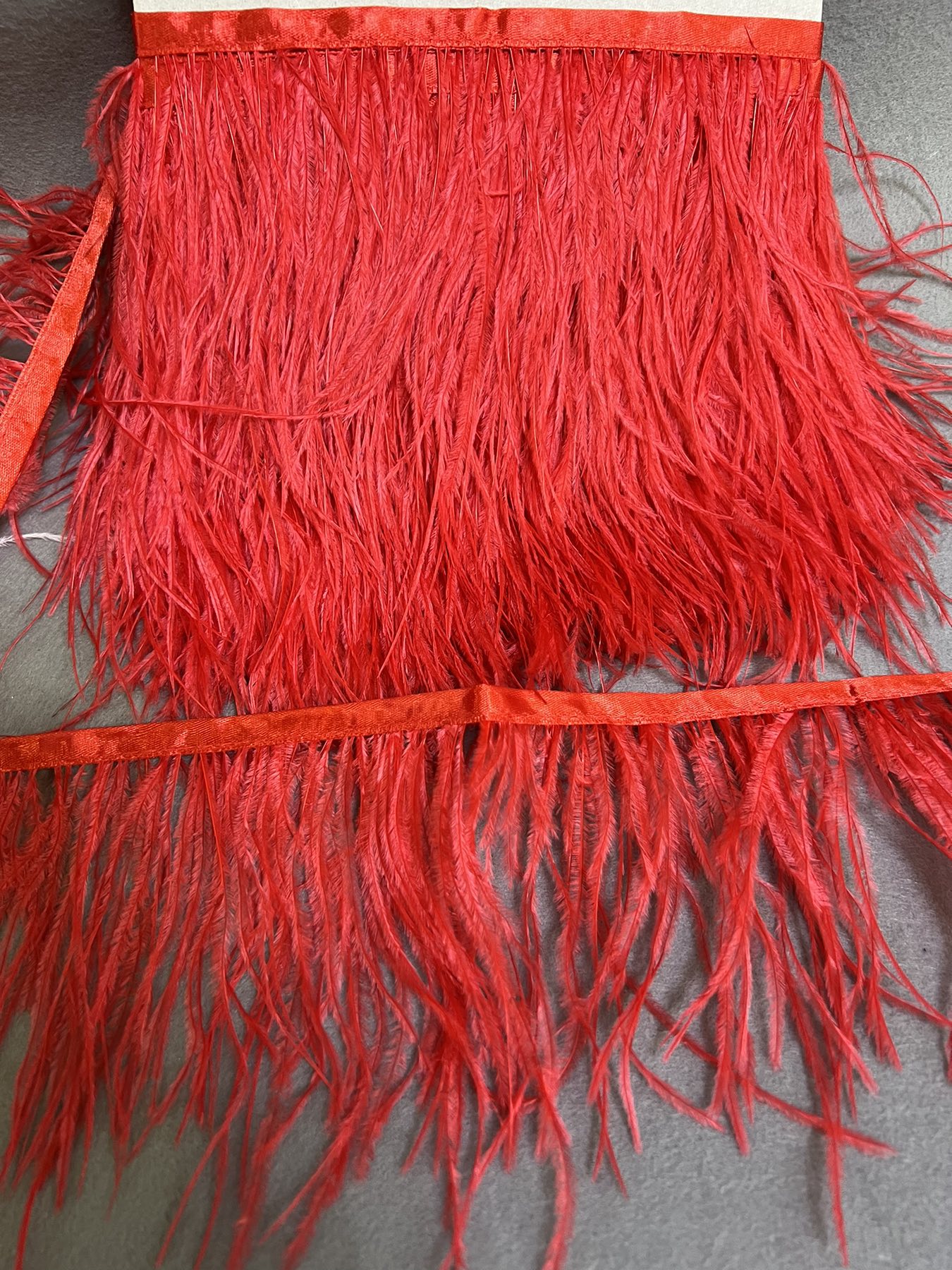 Перья в рулоне 10-14см, красный, ярд. Перья