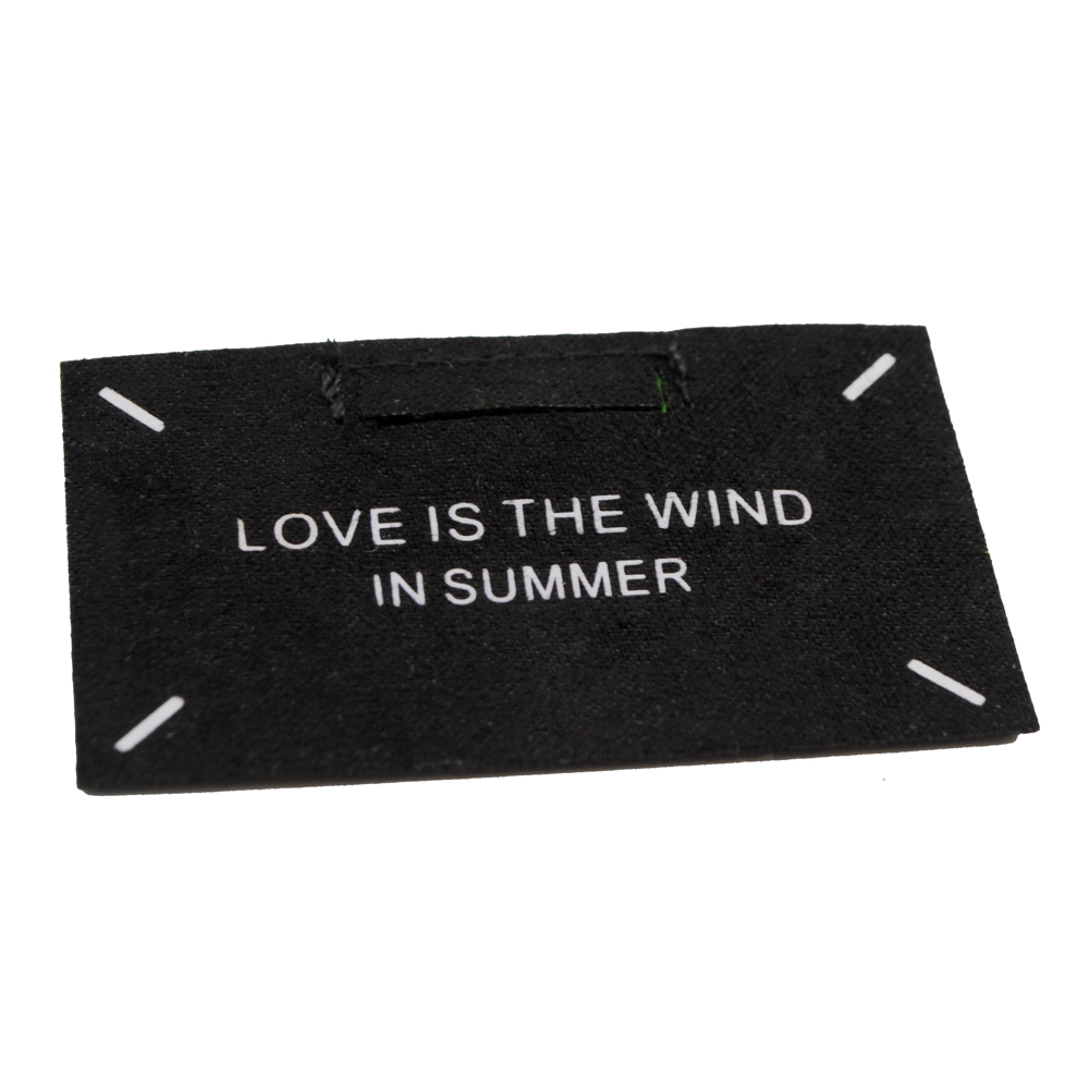 Лейба ткань Love is the wind, 4*6,5см, черный, белый, шт. Лейба Ткань