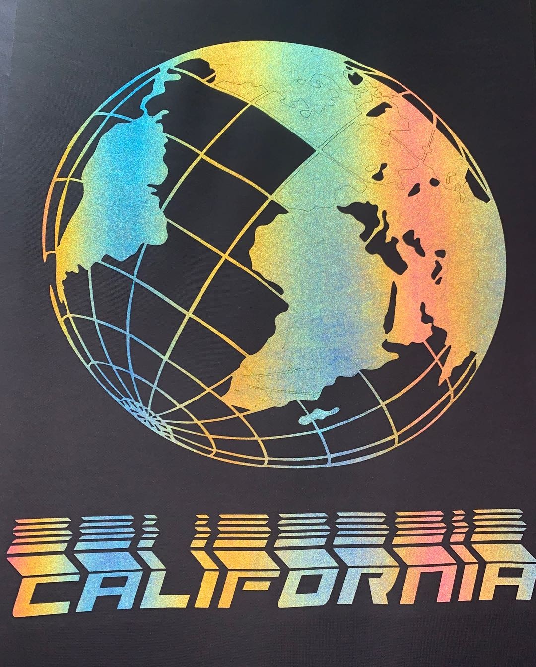 Термоапплкация светоотражающая CALIFORNIA, 24*29см, голограмма розовый, голубой, желтый, шт.. Термопереводки Голограмма Светоотражалка Глиттер